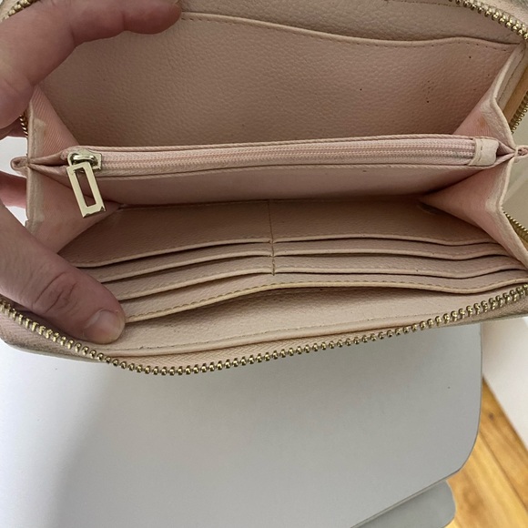 Guess wallet - Picture 3 of 3